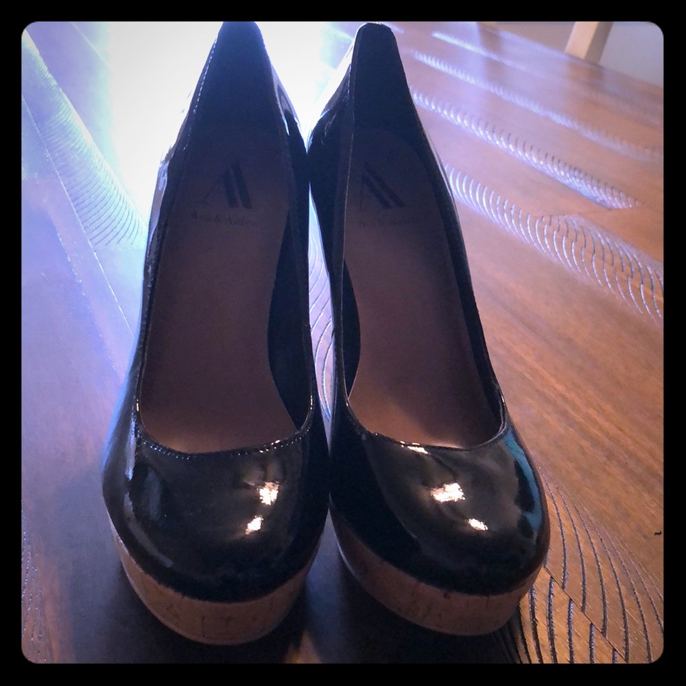 AVA & AIDEN black heels